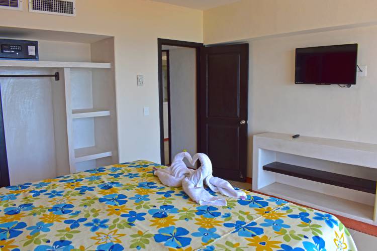 Aca Suites Ixtapa. Rentas Vacacionales en Ixtapa Zihuatanejo. Departamentos vacacionales en Ixtapa Zihuatanejo. Casas vacacionales en Ixtapa Zihuatanejo. Villas vacacionales en Ixtapa Zihuatanejo. Condominios vacacionales en Ixtapa Zihuatanejo. Renta de casas, departamentos, villas y condominios vacacionales en Ixtapa Zihuatanejo. Departamentos con vista al mar y alberca en Ixtapa Zihuatanejo