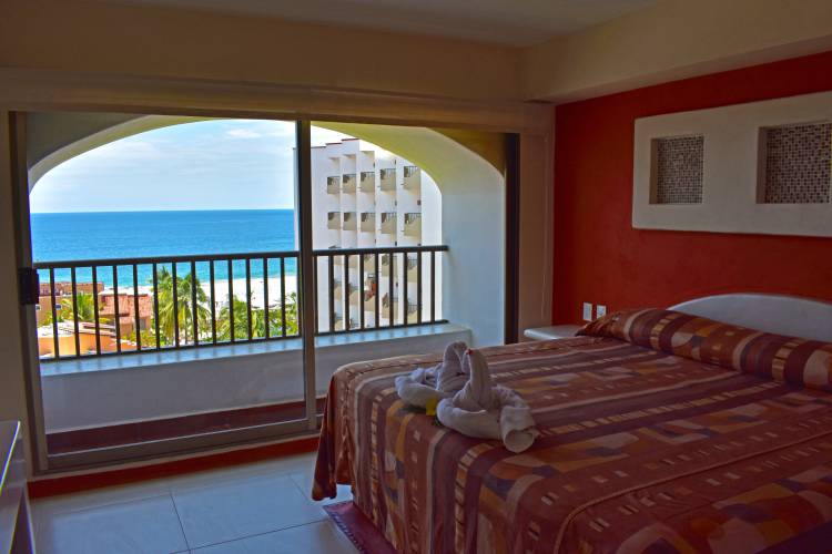 Condominio para 10 personas en Ixtapa Zihuatanejo. Rentas Vacacionales en Ixtapa Zihuatanejo. Agencia de Viajes en Ixtapa Zihuatanejo. Zihua Reservaciones. Ixtapa Reservaciones. Viaje a Ixtapa Zihuatanejo. Condominios Zihuatanejo. Condominios para 6 personas en Ixtapa. Condominios para 6 personas en Zihuatanejo. Renta de Condominios Vacacionales en Ixtapa. Renta de Condominios Vacacionales en Zihuatanejo. Condominios en Playa El Palmar Ixtapa Zihuatanejo. Condominios con Cocina en Ixtapa. Condominios con Cocina en Zihuatanejo. Condominios con Vista al Mar en Ixtapa. Condominios con Vista al Mar en Zihuatanejo