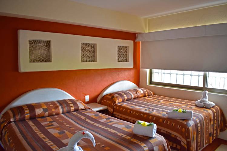 Condominio para 10 personas en Ixtapa Zihuatanejo. Rentas Vacacionales en Ixtapa Zihuatanejo. Agencia de Viajes en Ixtapa Zihuatanejo. Zihua Reservaciones. Ixtapa Reservaciones. Viaje a Ixtapa Zihuatanejo. Condominios Zihuatanejo. Condominios para 6 personas en Ixtapa. Condominios para 6 personas en Zihuatanejo. Renta de Condominios Vacacionales en Ixtapa. Renta de Condominios Vacacionales en Zihuatanejo. Condominios en Playa El Palmar Ixtapa Zihuatanejo. Condominios con Cocina en Ixtapa. Condominios con Cocina en Zihuatanejo. Condominios con Vista al Mar en Ixtapa. Condominios con Vista al Mar en Zihuatanejo